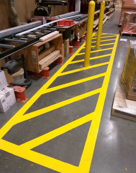 Store interior floor safety lines painting  in Alsip project photo 1