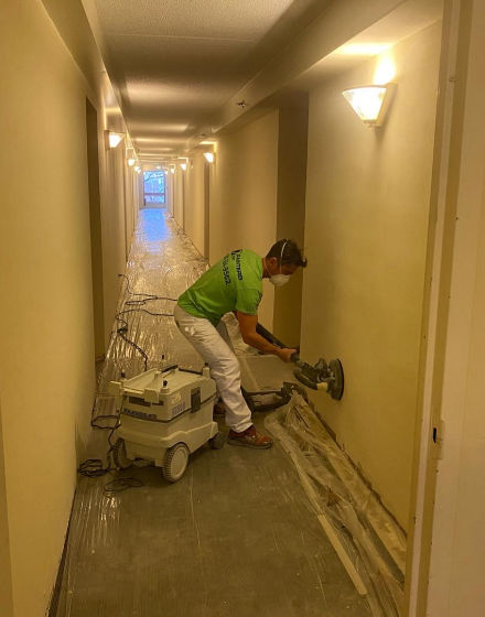 HOA apartment’s corridor wallpaper removal and walls painting project n Deerfield project photo 3