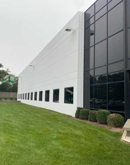 Warehouse exterior painting in Carol Stream project photo 1